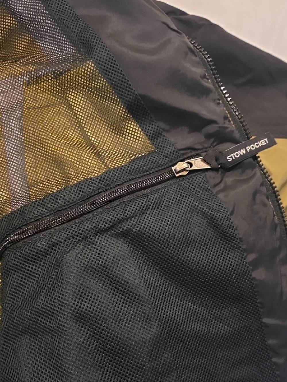 The North Face Gore-Tex Vintage Men’s Mountain Light Shell Jacket Tumbleweed‎ M